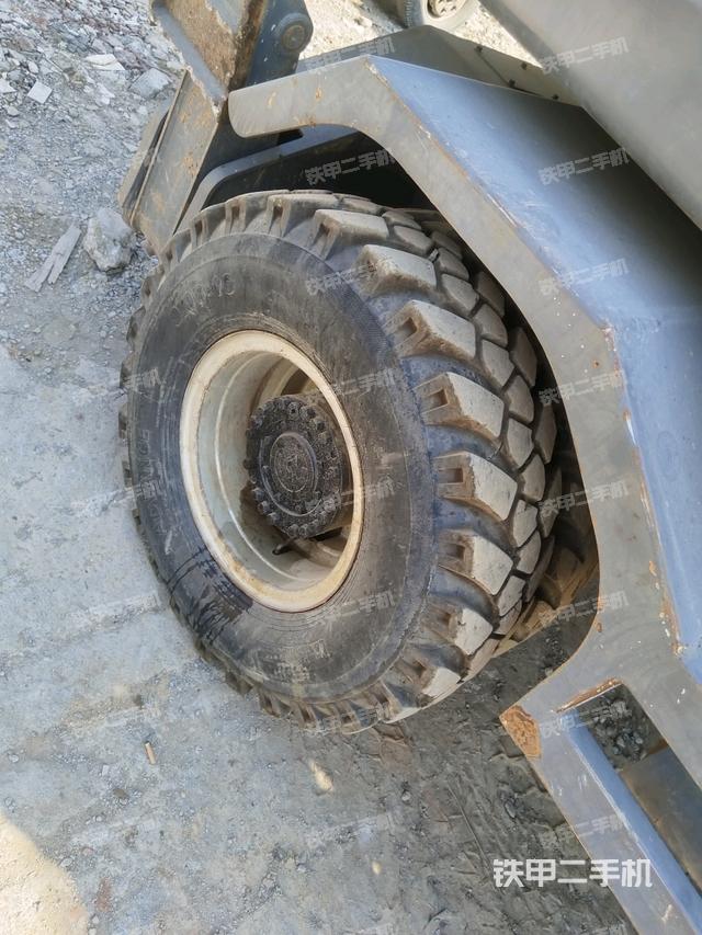 右側(cè)行走馬達蓋板（行走機構(gòu)）