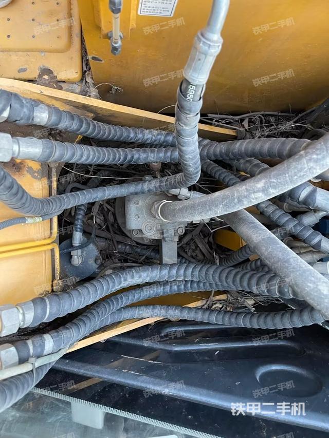 發(fā)動機室(上車部件) 發(fā)動機室(上車部件)