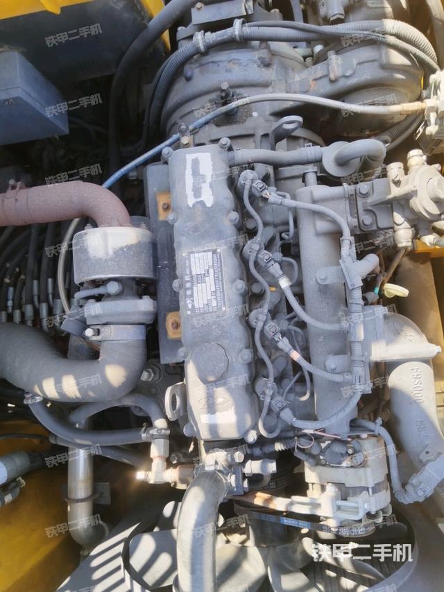 中央回轉(zhuǎn)接頭特寫（上車部件）