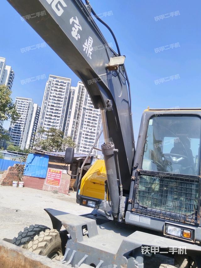 大臂油缸整體?豎拍（工作和回轉(zhuǎn)裝置）