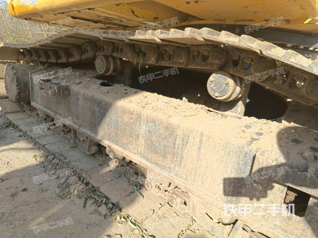 右側履帶整體(行走機構) 右側履帶整體(行走機構)