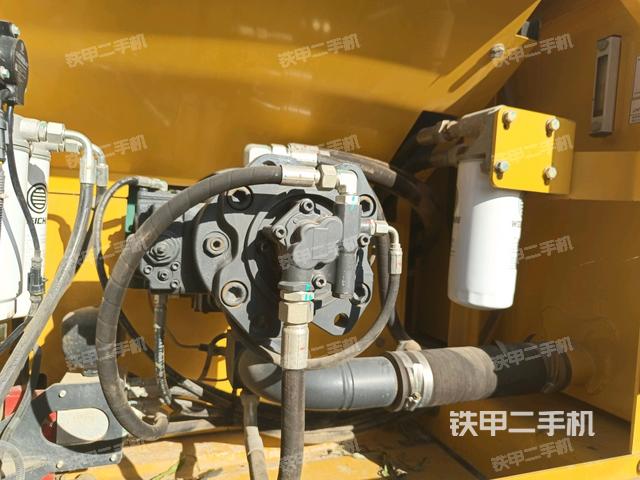 液壓泵斜45?左(大件艙室) 液壓泵斜45?左(大件艙室)