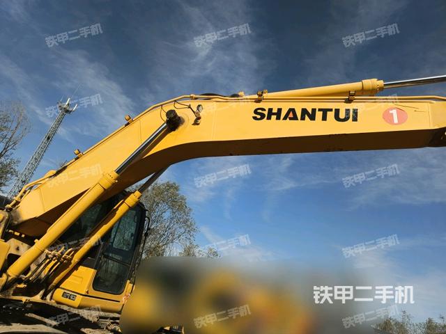 大臂整體?右側(工作和回轉裝置) 大臂整體?右側(工作和回轉裝置)