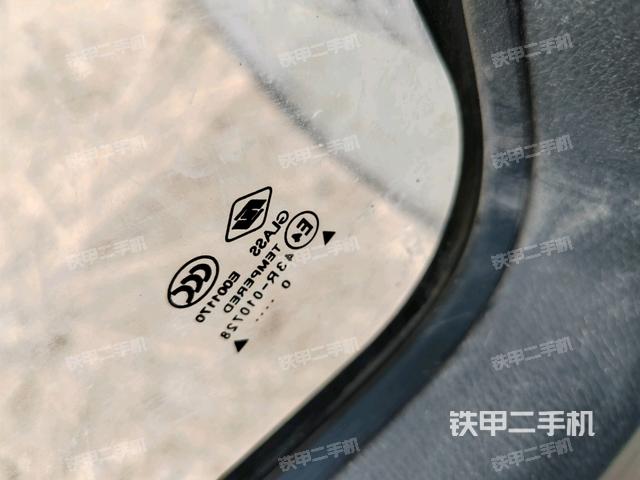 后窗玻璃角標(biāo)(駕駛室部分) 后窗玻璃角標(biāo)(駕駛室部分)