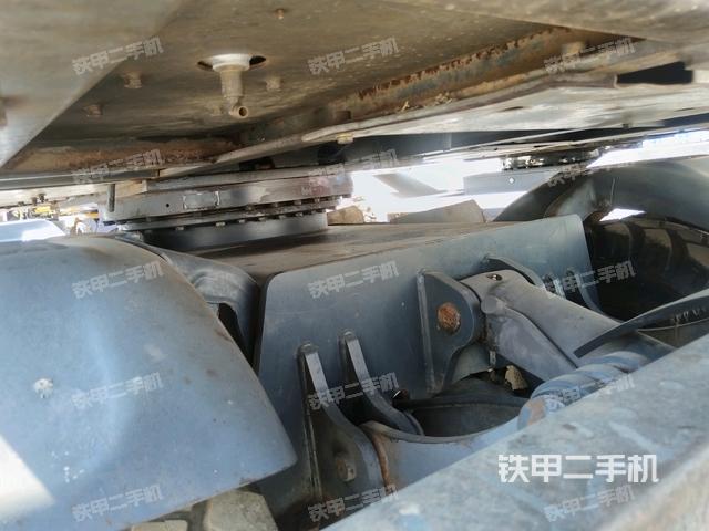 轉(zhuǎn)盤和下車架正前（工作和回轉(zhuǎn)裝置）