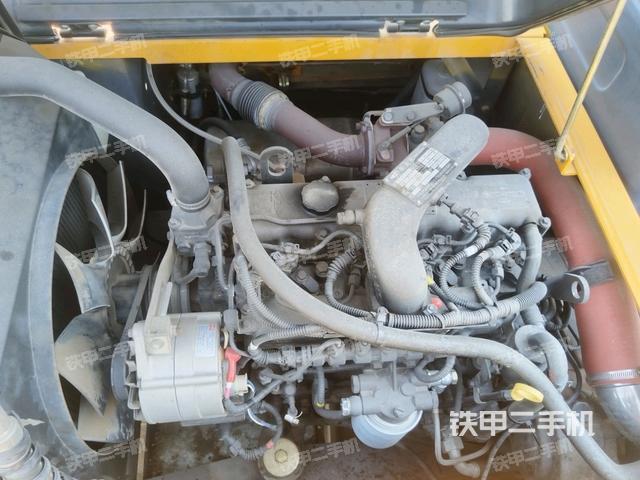 發(fā)動(dòng)機(jī)室（上車部件）