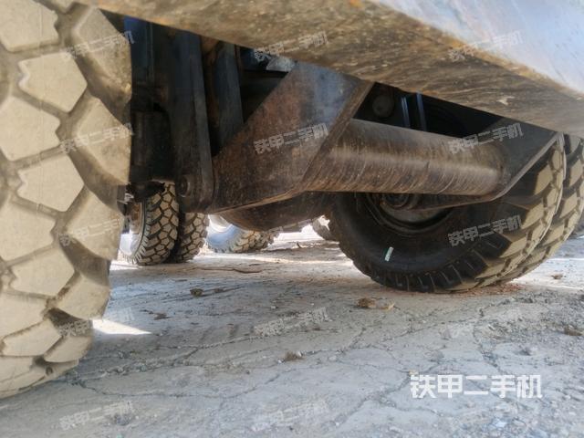 右側(cè)履帶整體?（行走機(jī)構(gòu)）