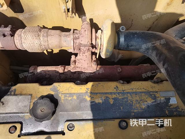 卡特彼勒320D液压挖掘机的设备实拍-第45张实拍照片