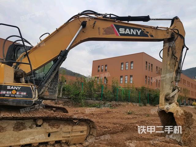 大臂整體?右側(cè)(工作和回轉(zhuǎn)裝置) 大臂整體?右側(cè)(工作和回轉(zhuǎn)裝置)