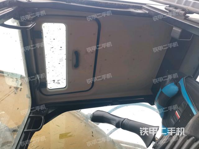 頂棚整體(駕駛室部分) 頂棚整體(駕駛室部分)