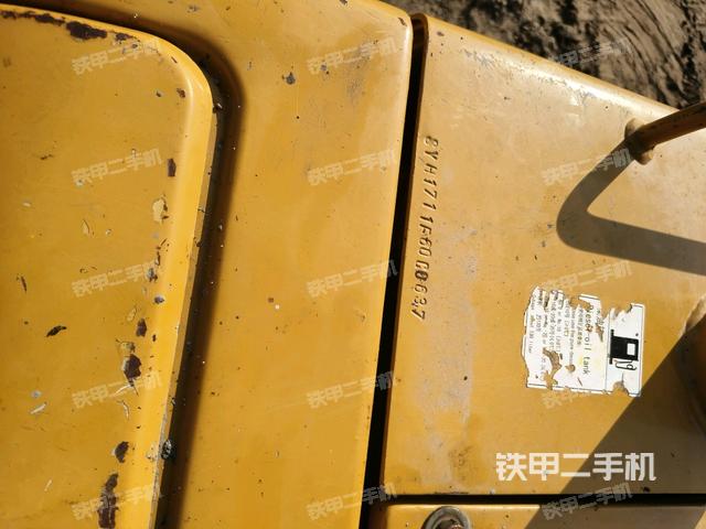 轉(zhuǎn)盤和下車架正前（工作和回轉(zhuǎn)裝置）