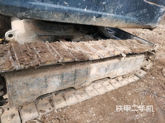 右側(cè)行走馬達(dá)蓋板（行走機構(gòu)）