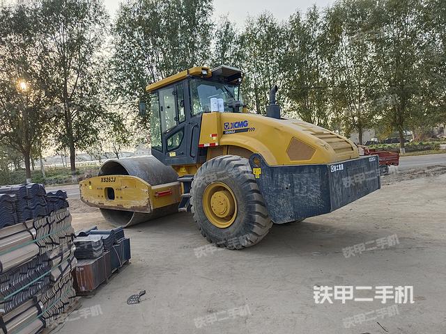 整機(jī)右側(cè)(設(shè)備外觀及核心部件) 整機(jī)右側(cè)(設(shè)備外觀及核心部件)