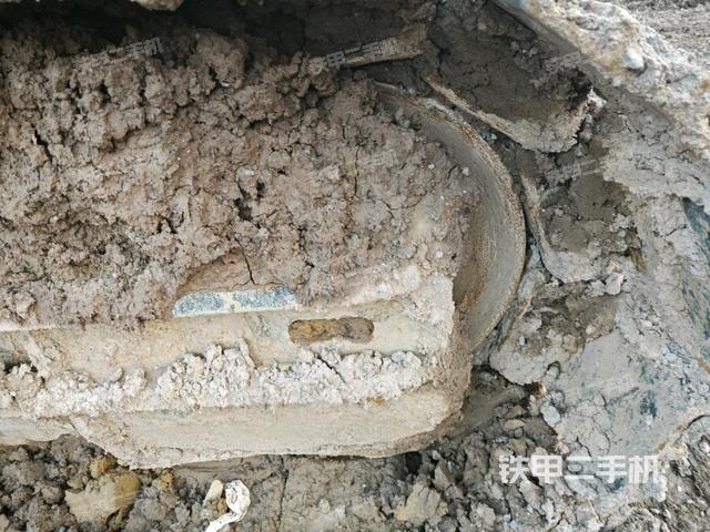 左導(dǎo)向輪（行走機(jī)構(gòu)）