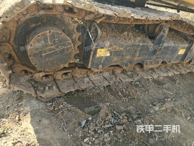 右驅動輪（行走機構）