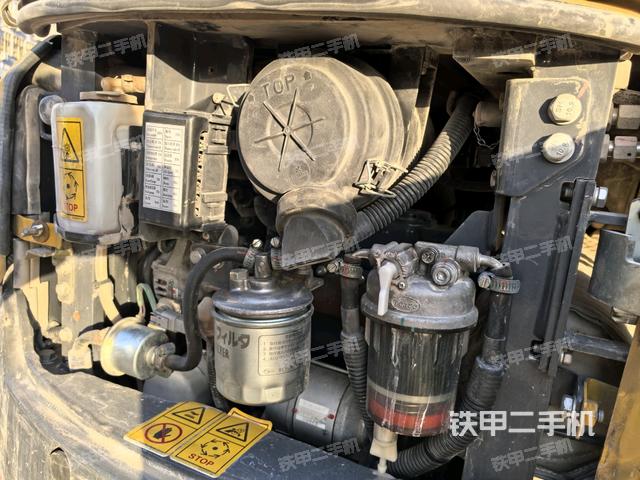 發(fā)動機室(上車部件) 發(fā)動機室(上車部件)