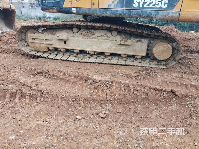 左側(cè)履帶整體?(行走機構(gòu)) 左側(cè)履帶整體?(行走機構(gòu))