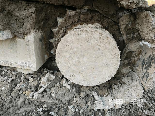 右驅(qū)動輪（行走機(jī)構(gòu)）