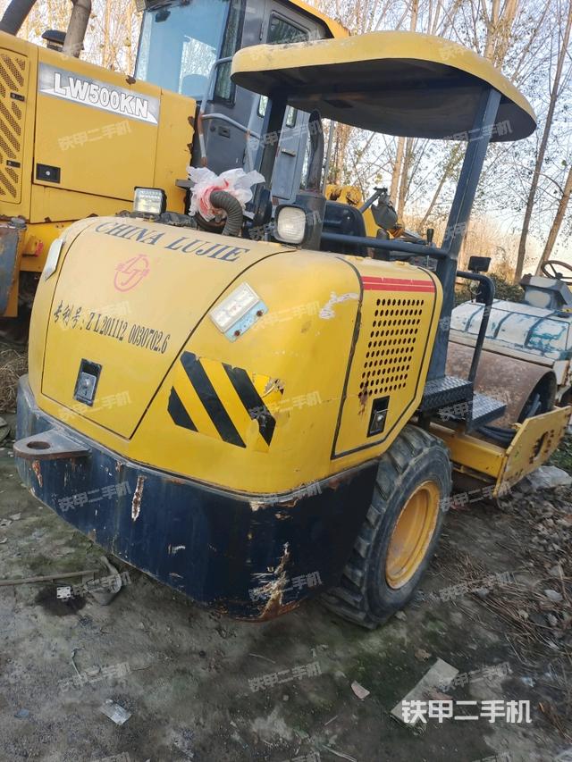 左后45°（壓路機整機外觀）