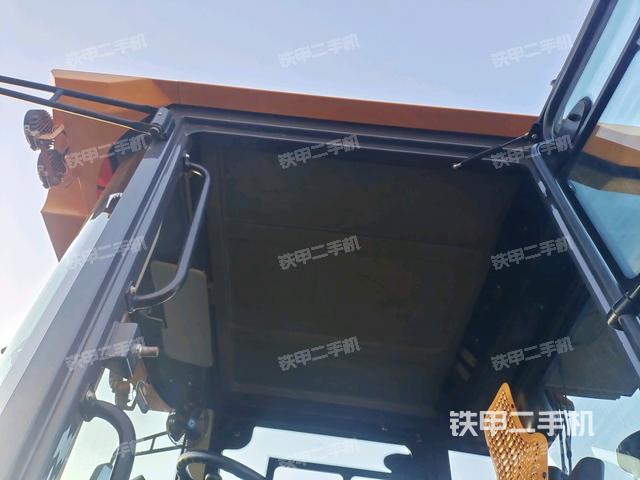 后玻璃角標（壓路機駕駛室）