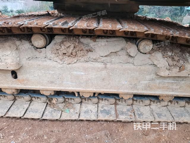 右側(cè)履帶整體(行走機構(gòu)) 右側(cè)履帶整體(行走機構(gòu))