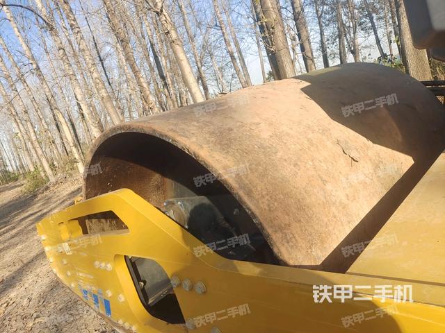 正后側(cè)（壓路機前后車架）