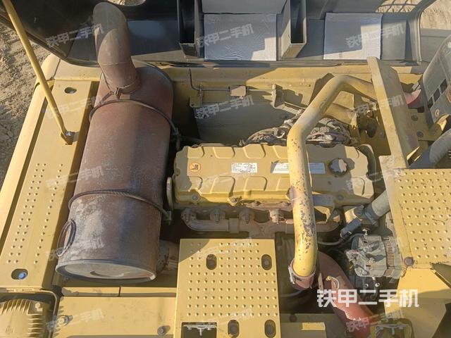 發(fā)動(dòng)機(jī)整體俯視(整機(jī)外觀) 發(fā)動(dòng)機(jī)整體俯視(整機(jī)外觀)