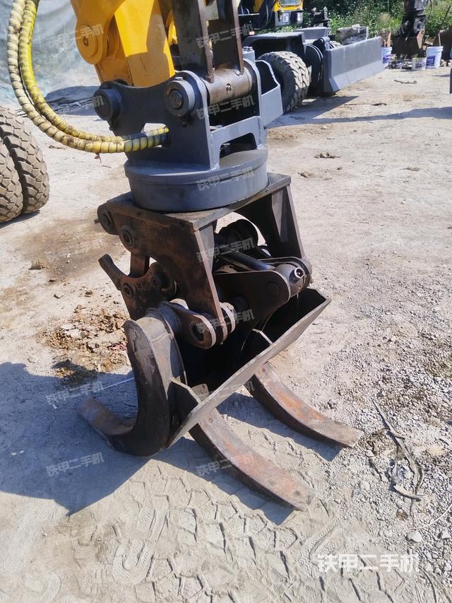 鏟斗右后整體（工作和回轉(zhuǎn)裝置）