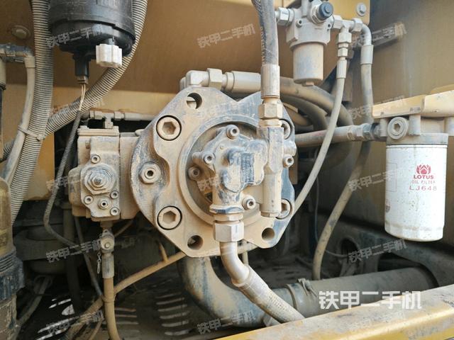 液壓泵斜45?左（大件艙室）