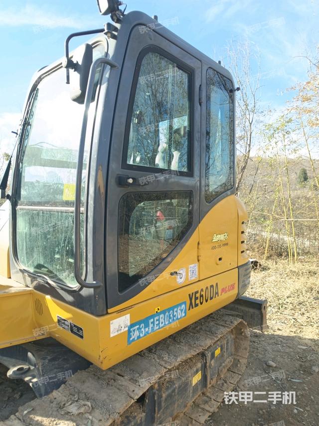 ?駕駛室正側（駕駛室部分）