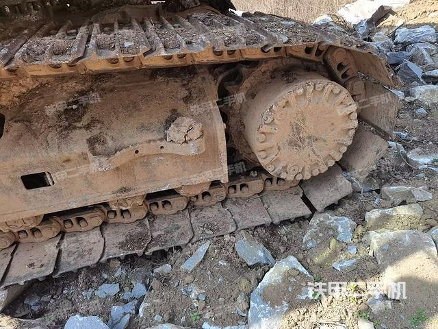 左側(cè)行走馬達蓋板（行走機構(gòu)）