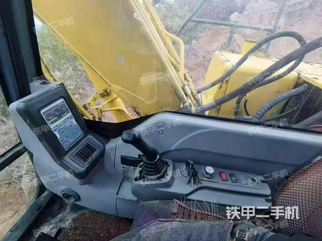 駕駛室整體（整機(jī)外觀）