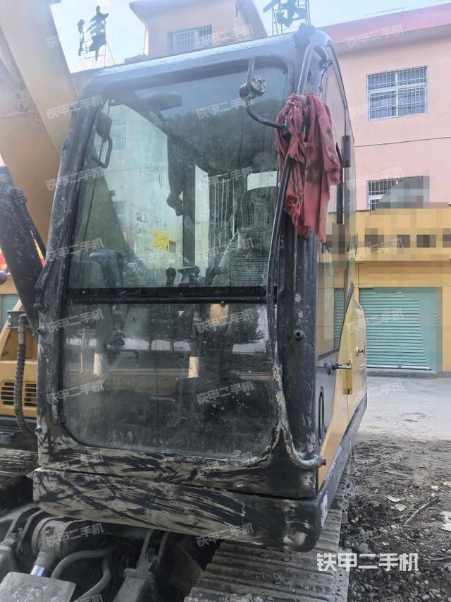 ?駕駛室正側(cè)（駕駛室部分）