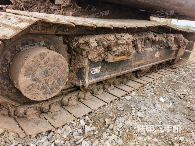 左側(cè)履帶整體?（行走機(jī)構(gòu)）