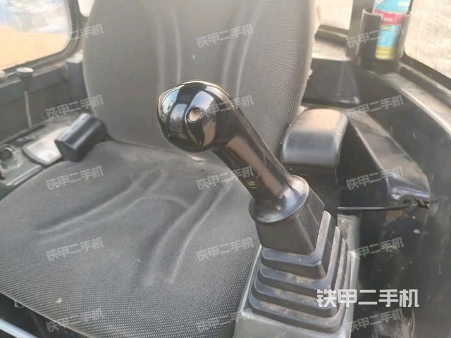 座椅左側(cè)控制臺(tái)/音響/含左手柄（駕駛室部分）