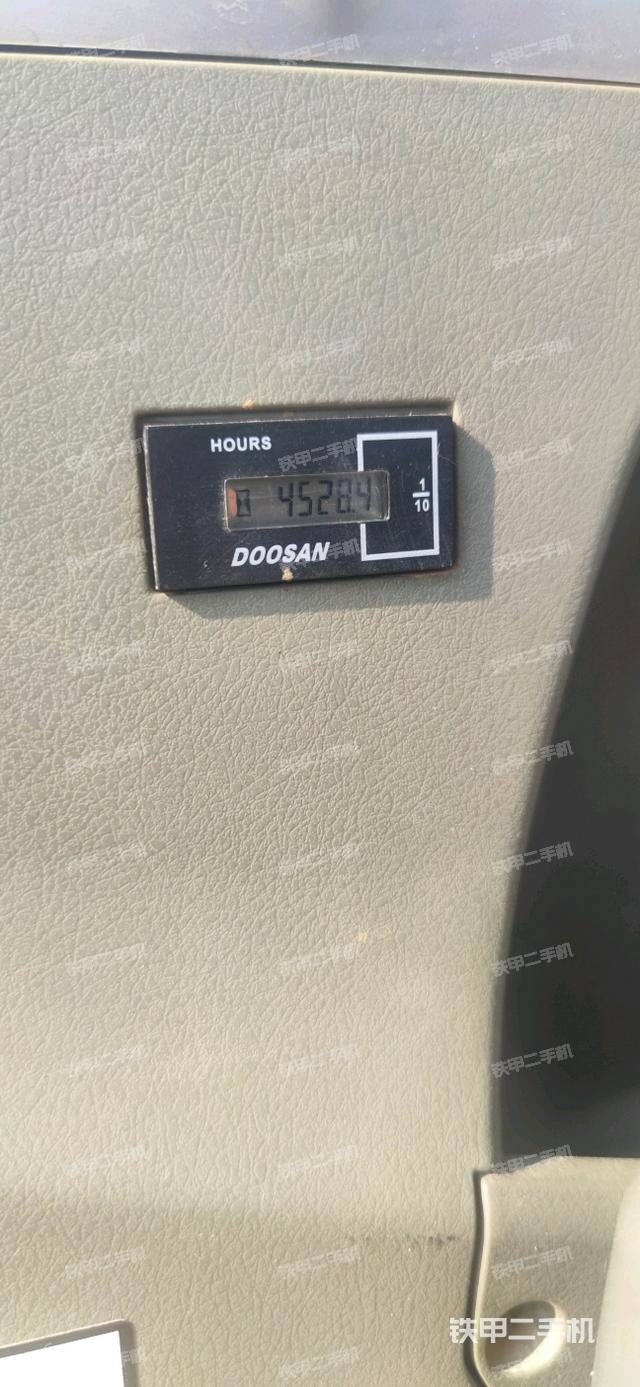  驾驶室正侧（驾驶室部分）