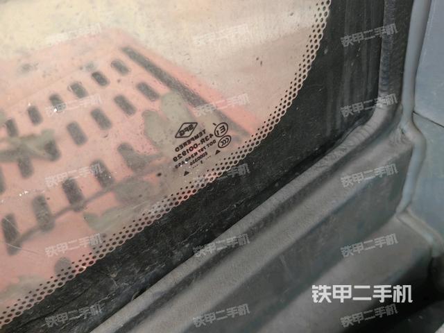 后窗玻璃角標(biāo)(駕駛室部分) 后窗玻璃角標(biāo)(駕駛室部分)