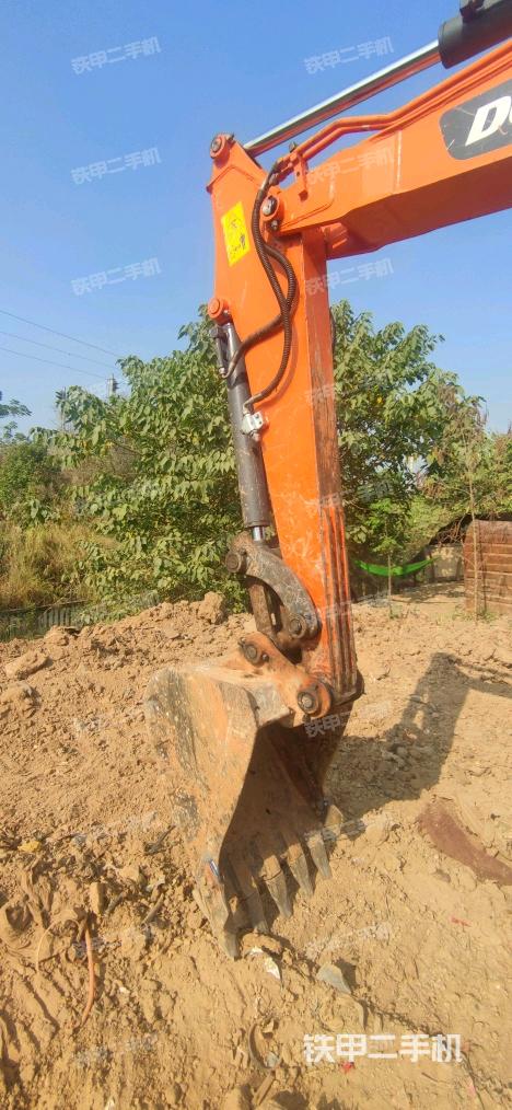 铲斗右后整体（工作和回转装置）