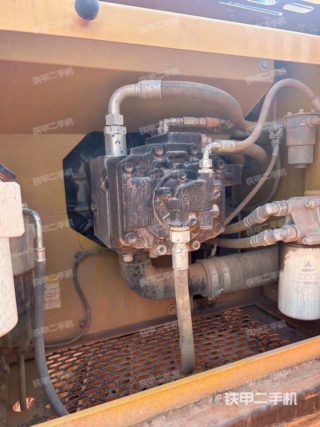 液壓泵室（大件艙室）