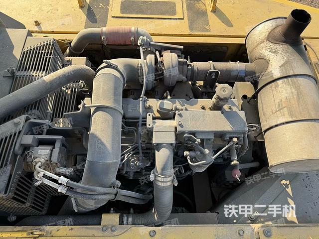 發(fā)動(dòng)機(jī)整體俯視(整機(jī)外觀) 發(fā)動(dòng)機(jī)整體俯視(整機(jī)外觀)