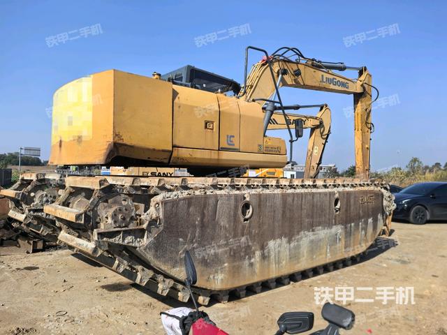 整機(jī)右后45°（整機(jī)外觀）