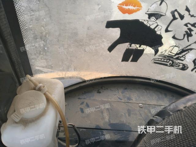 后窗玻璃角標(biāo)（駕駛室部分）