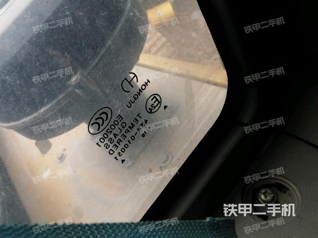 后窗玻璃角標(biāo)(駕駛室部分) 后窗玻璃角標(biāo)(駕駛室部分)