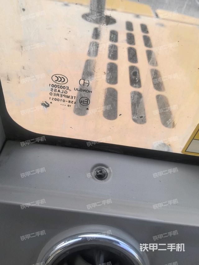 后窗玻璃角標(biāo)（駕駛室部分）