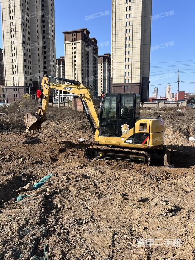 駕駛室頂部（整機(jī)外觀）