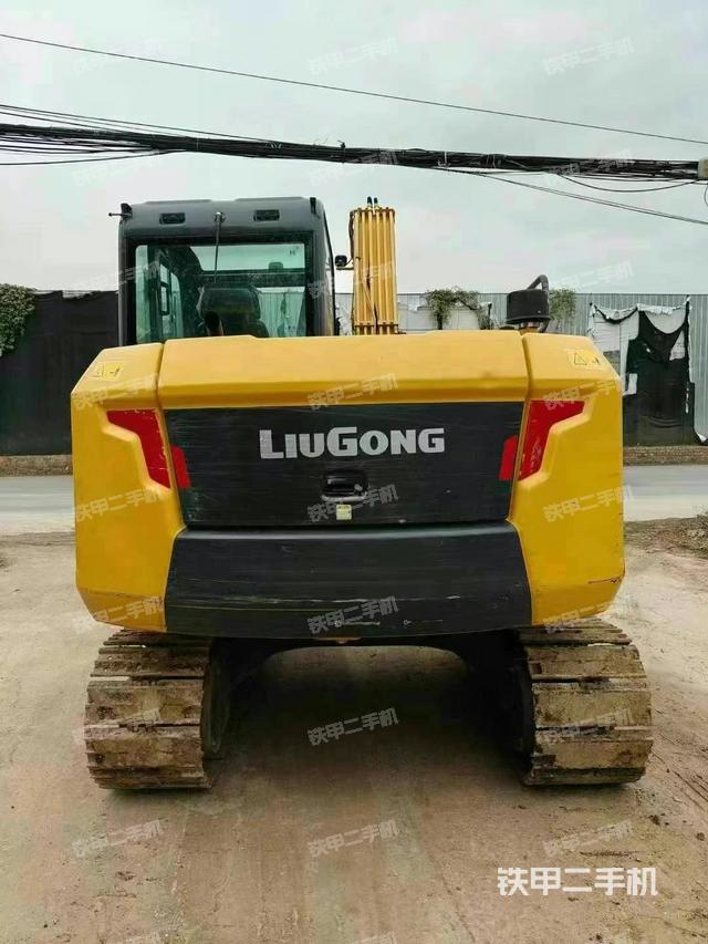 整機(jī)右后45°(整機(jī)外觀) 整機(jī)右后45°(整機(jī)外觀)