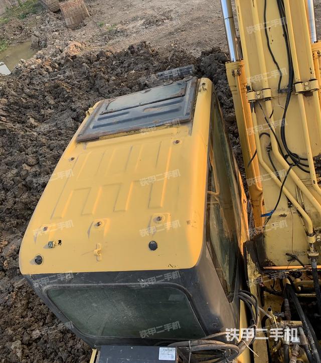 駕駛室頂部俯視(上車部件) 駕駛室頂部俯視(上車部件)