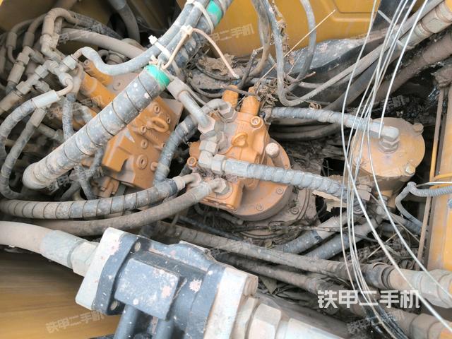 回轉(zhuǎn)馬達（上車部件）