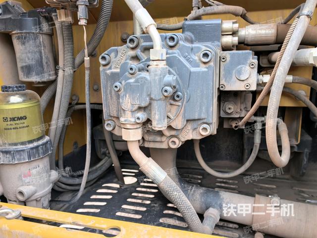 液壓泵斜45?左（大件艙室）