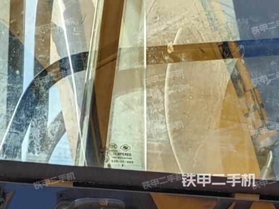 后窗玻璃角標（駕駛室部分）